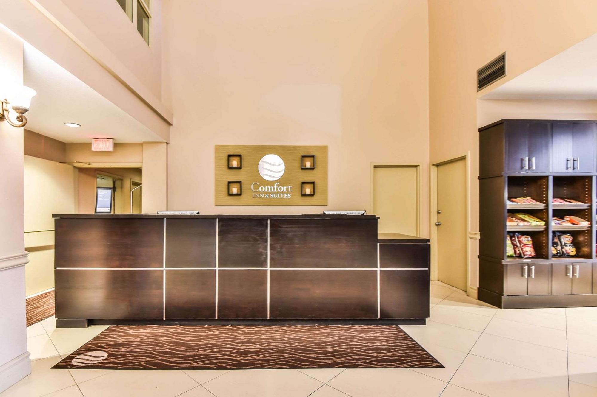 Comfort & Ambassador Bridge Hotel Windsor