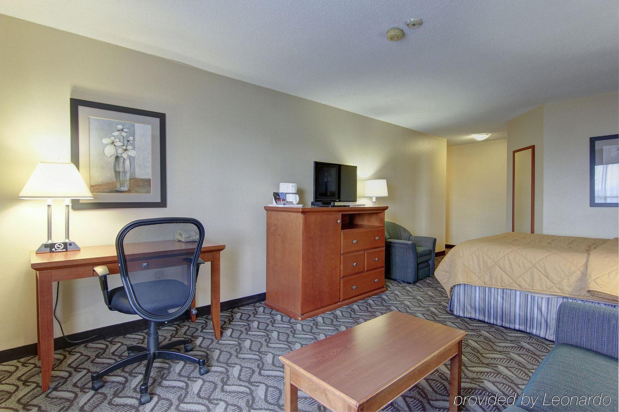 Hotel Comfort & Ambassador Bridge 3*