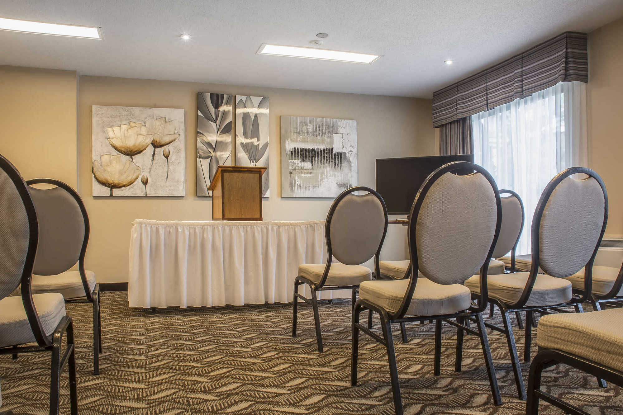 Comfort & Ambassador Bridge Hotel Windsor