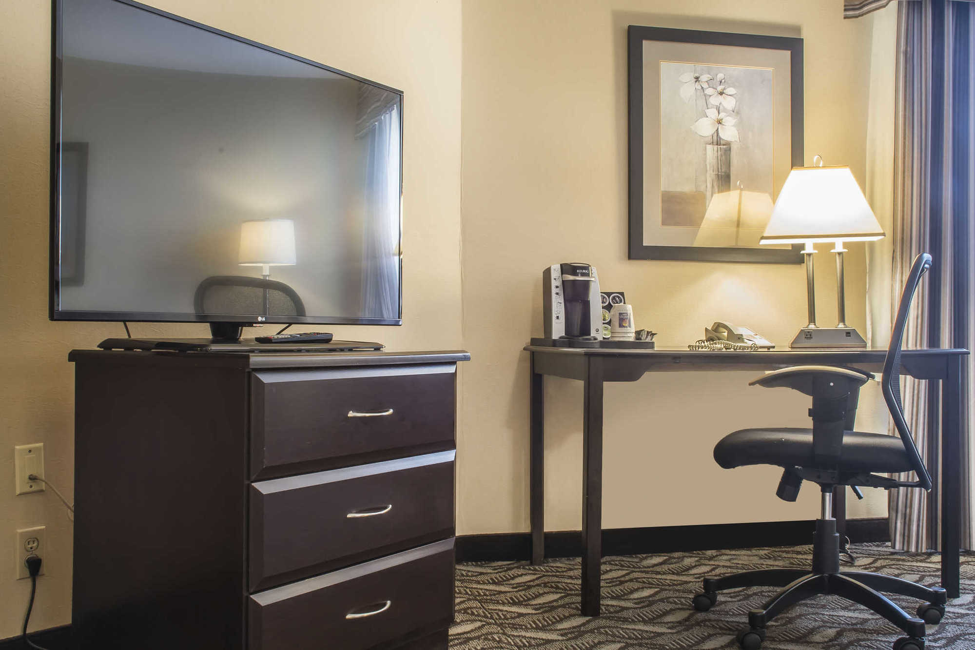 Comfort & Ambassador Bridge 3*
