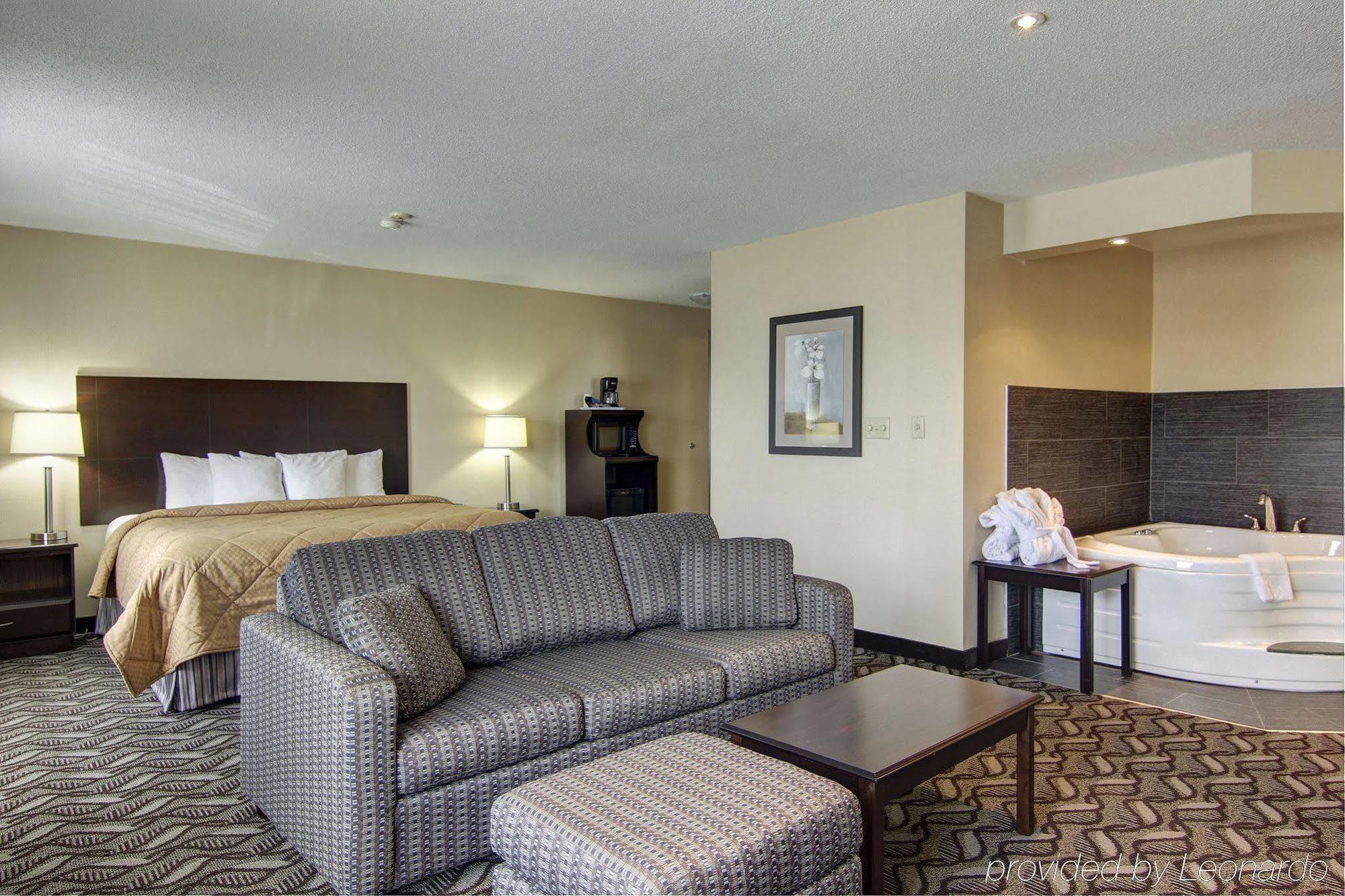 Hotel Comfort & Ambassador Bridge
