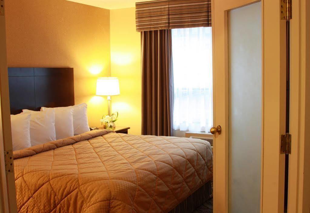 Hotel Comfort & Ambassador Bridge Windsor