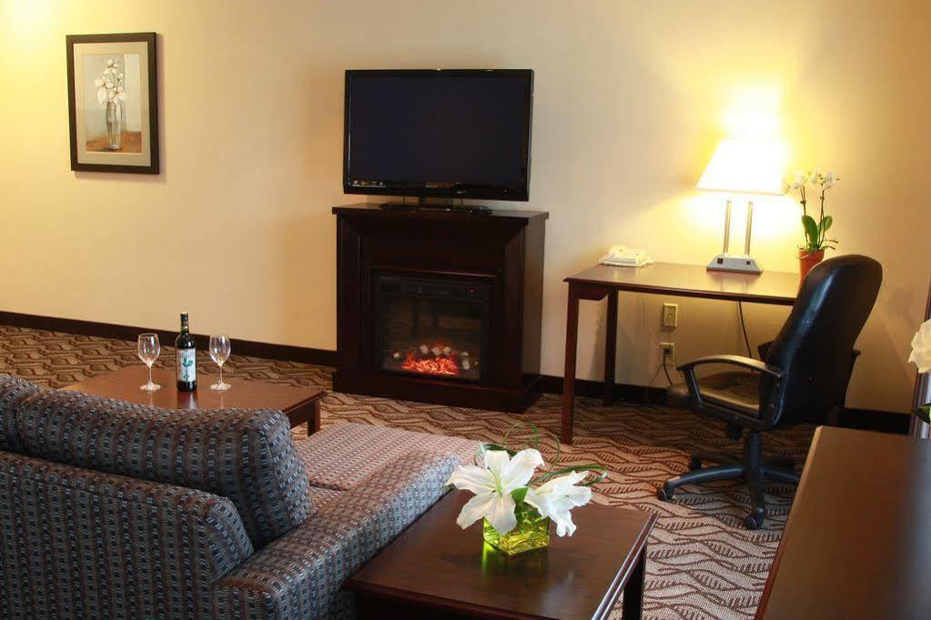 Hotel Comfort & Ambassador Bridge 3*